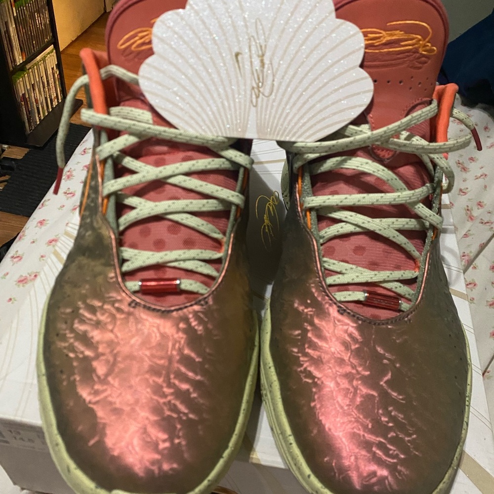 Lebron XXL “Conch” Sneakers